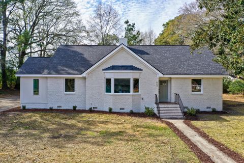 663 Wantoot Boulevard