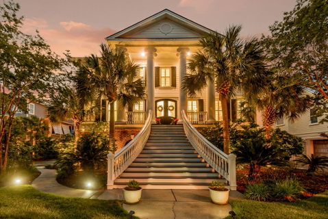 1652 Rivertowne Country Club Drive
