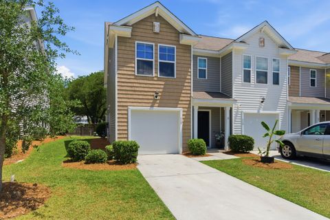 113 Cozy Nest Way active home in Mallard Crossing, Summerville, SC
