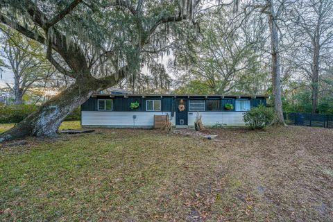 1986 Raina Street