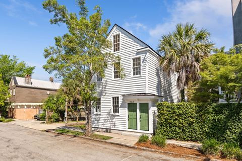 2 Henrietta Street active home in Wraggborough, Charleston, SC