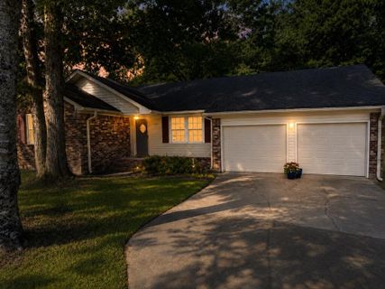 412 Red Fox Run active home in Quail Arbor, Summerville, SC