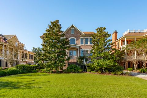 1600 Rivertowne Country Club Drive active home in Rivertowne Country Club, Mount Pleasant, SC