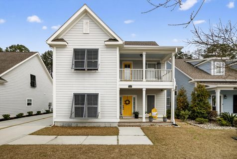 1694 Sparkleberry Lane active home in Whitney Lake, Johns Island, SC