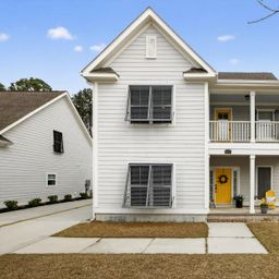 1694 Sparkleberry Lane