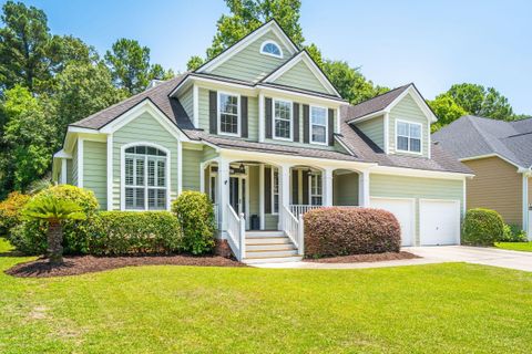 2765 Victoria Lake Drive