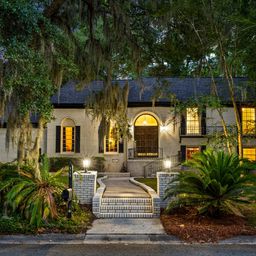 111 Seven Oaks Lane