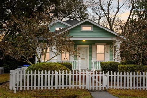 103 Tall Oak Avenue