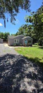 1339 S Lakeland Drive active home in Charleston Farms, North Charleston, SC