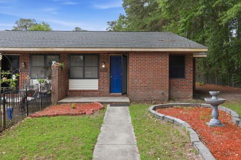 Homes in Oak Leaf Estates, North Charleston