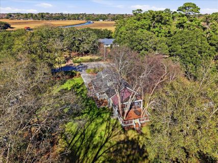 1309 N Edgewater Drive