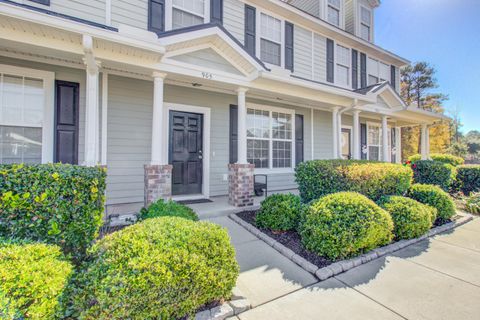 905 Hemingway Circle