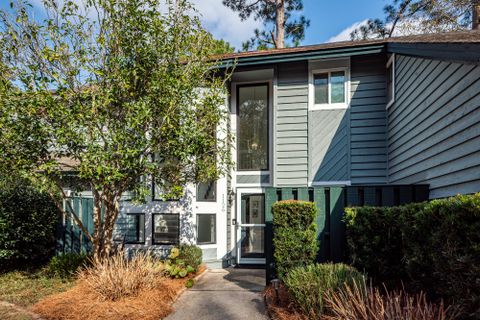 1126 Shadow Lake Circle 58 active home in Snee Farm, Mount Pleasant, SC