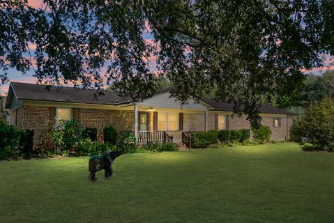 1763 Kingstree Highway
