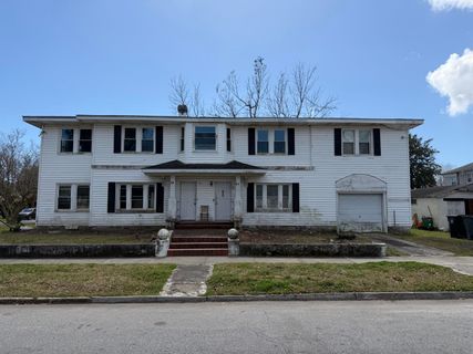83 Peachtree Street