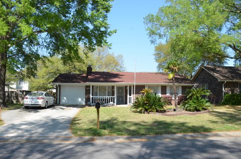 19 Lighthouse Drive