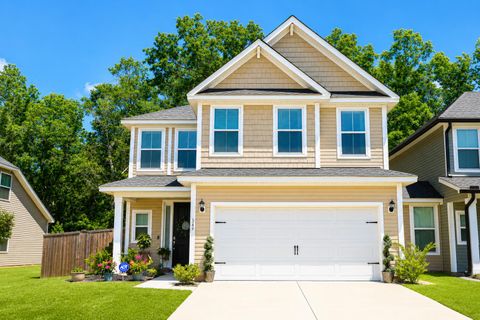 Homes in Hampton Woods, Summerville