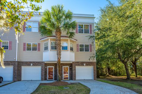 4654 Palm View Circle