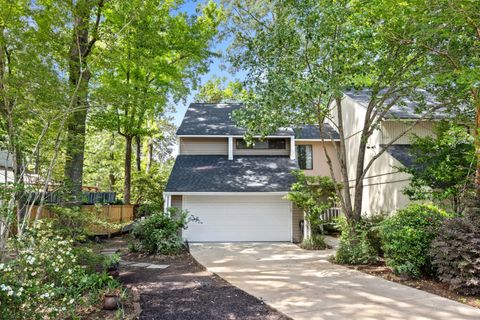 3 Stallion Court