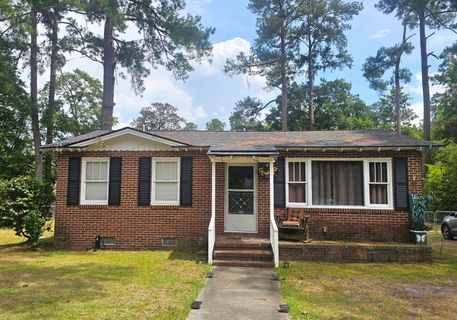 205 Forest Circle