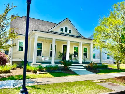 445 Watergrass Way
