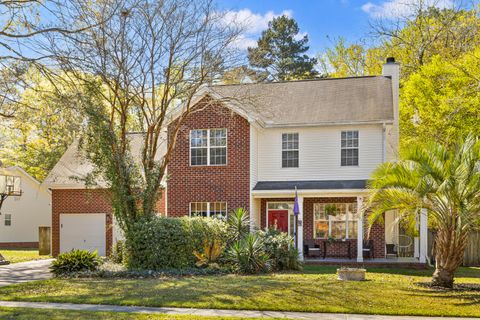 800 Essex Drive