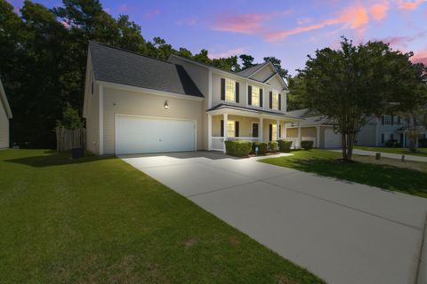 214 Eagle Ridge Road active home in Bridges Of Summerville, Summerville, SC