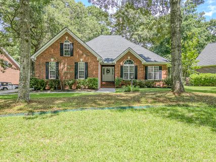 8614 W Fairway Woods Drive active home in Coosaw Creek Country Club, North Charleston, SC