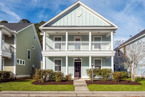 76 Crossandra Avenue active home in White Gables, Summerville, SC