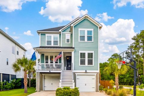 523 Amalie Farms Drive