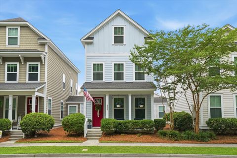 854 Rue Drive