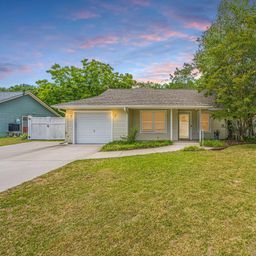 1029 Oakcrest Drive