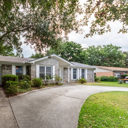 114 Winston Way