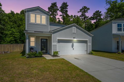 496 Minim Street active home in Grand Bees, Charleston, SC