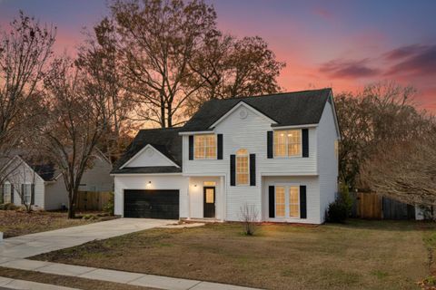 113 Amberside Drive