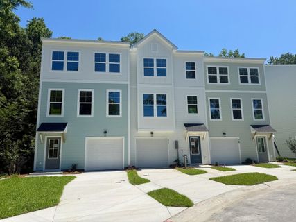 479 Caledon Court pending home in Indigo Grove, Johns Island, SC