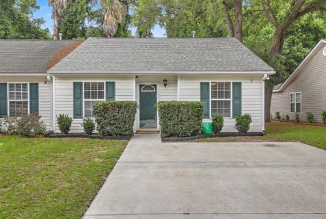 1670 Dexter Lane