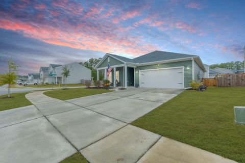 4318 Harmony Creek Road active home in Watson Hill, Summerville, SC