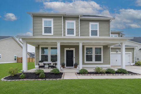 104 Spotted Way active home in Summers Corner, Summerville, SC