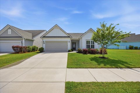 6231 Woodsedge Court active home in Stono Ferry, Hollywood, SC