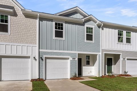 468 Colchester Court