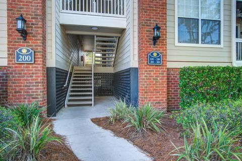 1600 Long Grove Drive 214