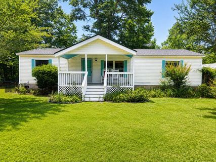 1075 Mockingbird Lane