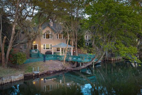 Homes in Lake Shore Commons, Charleston