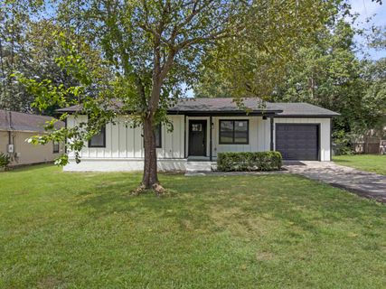 5807 Robinhood Drive