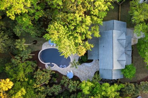 103 Oakview Lane