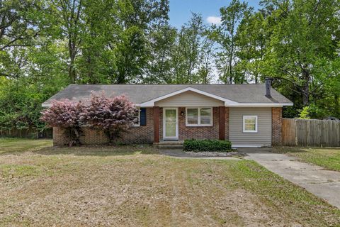 221 Forest Circle
