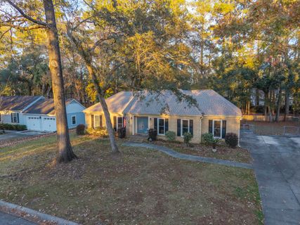 315 Shaftesbury Lane