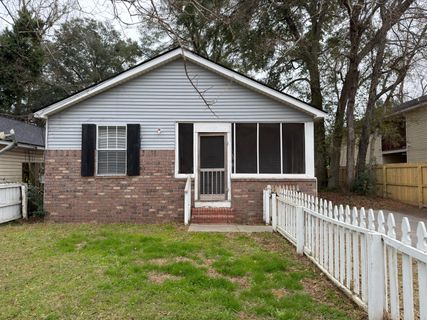 1937 Baxter Street