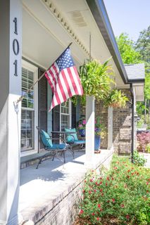 101 Chalcott Place